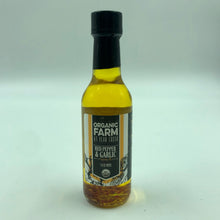 Load image into Gallery viewer, Organic Farm Red Pepper &amp; Garlic Dipping Oil - 5oz (Felicity, OH)
